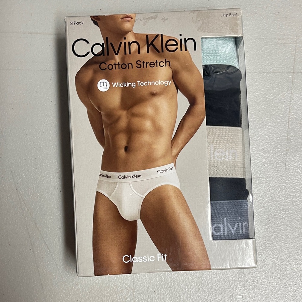 Calvin Klein Black and White Briefs Signature Style